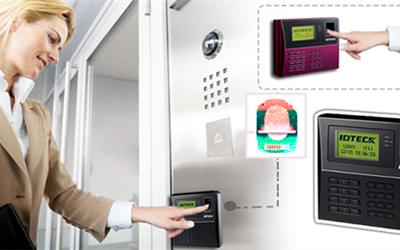 Hệ thống chấm công sử dụng công nghệ thẻ RFID và vân tay