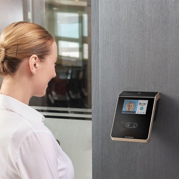 Từ Thẻ Từ Đến FaceID – Xu Hướng Quản Lý Tòa Nhà Văn Phòng Bằng Access